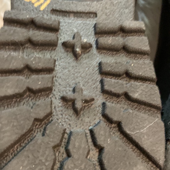 BORN Black Leather Men's Boots size 10 leather upper BNWOT color black - Picture 14 of 16